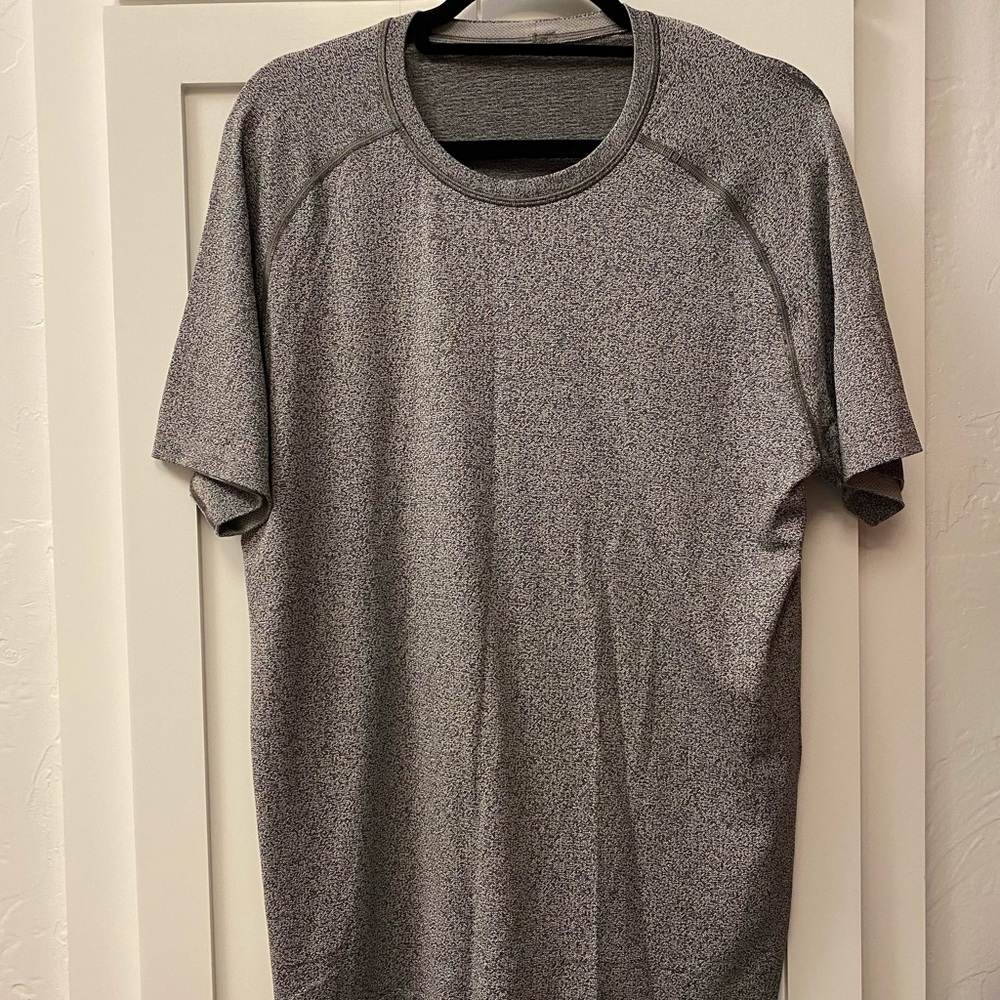 Lululemon Men’s Metal Tech Vent Short Sleeve